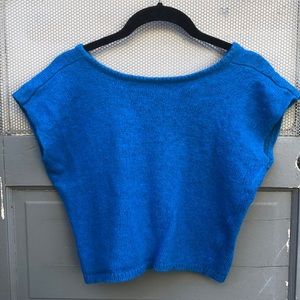 Vintage electric blue sweater Size M
